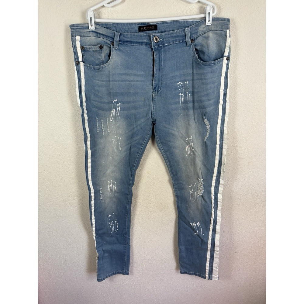 M Society Jeans Mens 42x32 Blue Light Wash Denim Comfort Small Stain Good
